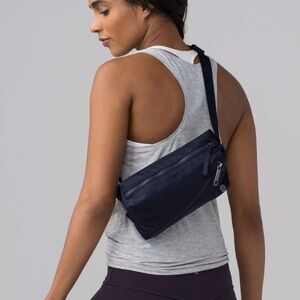 NWOT - Lululemon Fast Track Belt Bag (3L) Midnight Navy Blue.